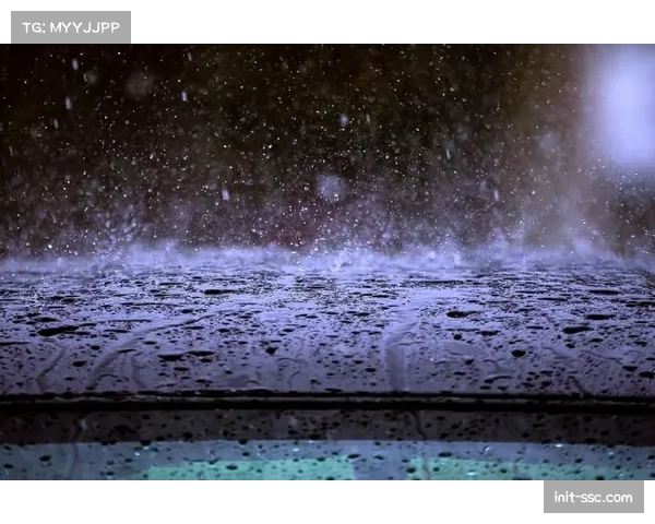 天气预报:曼彻斯特夜间有雨,湿滑场地或影响双方反击中的传球精度 天气预报:曼彻斯特夜间有雨,湿滑场地或影响双方反击中的传球精度