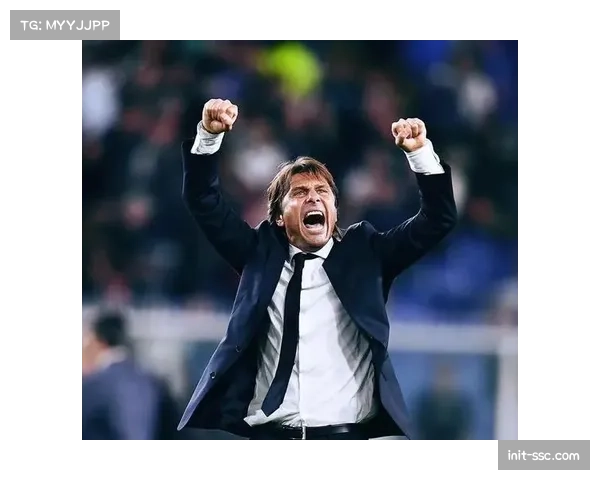 战术板揭秘:镜头给到孔蒂,他在板上清晰标出了对手肋部空当 战术板揭秘:镜头给到孔蒂,他在板上清晰标出了对手肋部空当